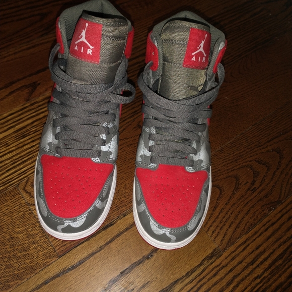 Boys Jordan 1 retro high 'premium red camo' - Picture 4 of 9
